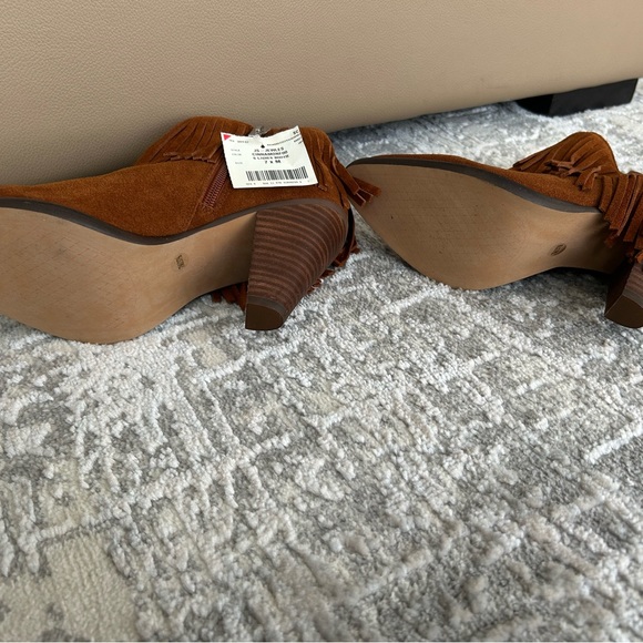 NWT Jessica Simpson Brown Suede Fringe Heeled Bootie Side Zipper in Size 7. - Picture 5 of 5